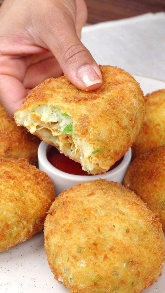 Bolinho de Frango com Farinha de Milho 🌽🐔