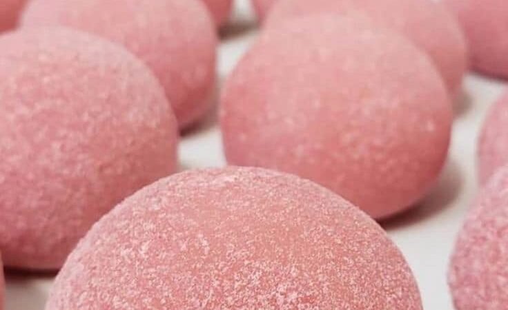 Bicho de Pé – Brigadeiro de Gelatina de Morango 🍓